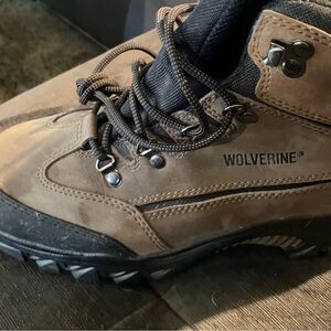 Wolverine Brn and Blk Outdoor Hiking Boots. Men’s size 9.5 D Woman’s 11 11.5